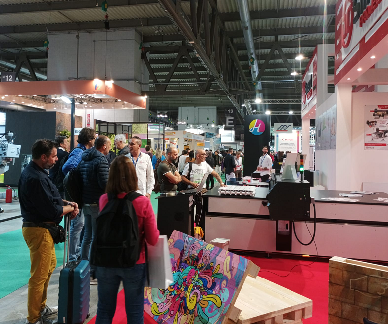 2026年意大利米兰广告标识展览会Viscom Italia展馆内部展台环境实拍