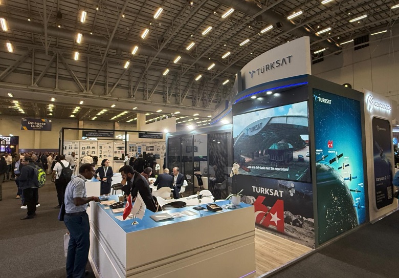 2027年尼日利亚非洲消费电子及家电展览会Team Vertex Next Solutions展馆现场,专业观众参观实况