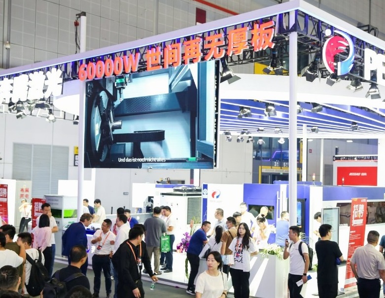 2026年上海国际数控机床与金属加工展览会MWCS展馆现场，专业观众参观实况