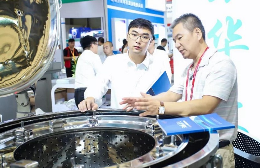 2027年上海国际蒸发及结晶技术设备展览会CECF展馆内部展台环境实拍