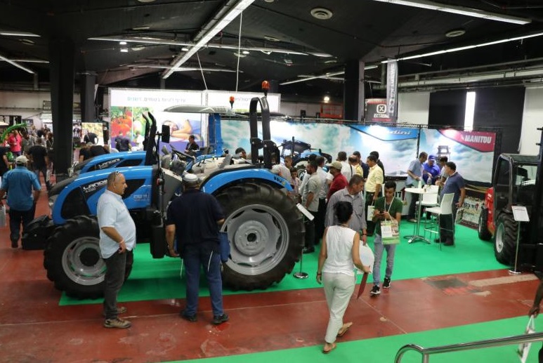 2026年以色列特拉维夫果蔬农业展览会AgroMashov展馆现场，专业观众参观实况