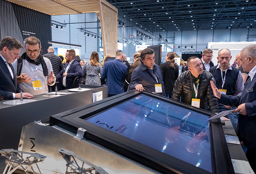2026年比利时太阳能光伏及储能展览会Solar Solutions Kortrijk展馆现场，专业观众参观实况