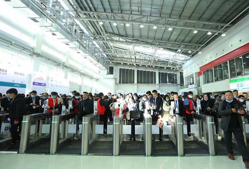 2026年上海亚洲过滤与分离工业展览会FSA参展商与海外采购商展台洽谈现场