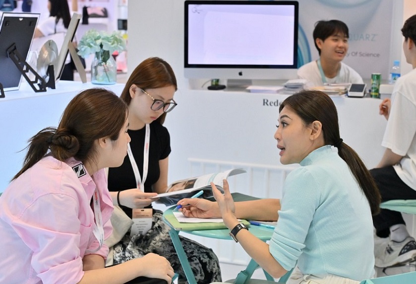 2026年马来西亚吉隆坡美容展Beautyexpo展馆现场,专业观众参观实况