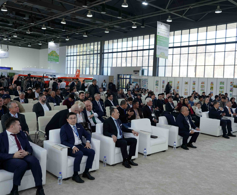 2026年乌兹别克斯坦塔什干农业及畜牧展览会AGRO EXPO UZBEKISTAN参展商与海外采购商展台洽谈现场