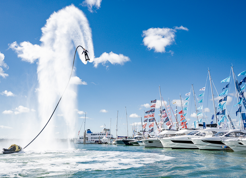 2026年英国南安普顿游艇展览会Southampton International Boat Show参展商与海外采购商展台洽谈现场