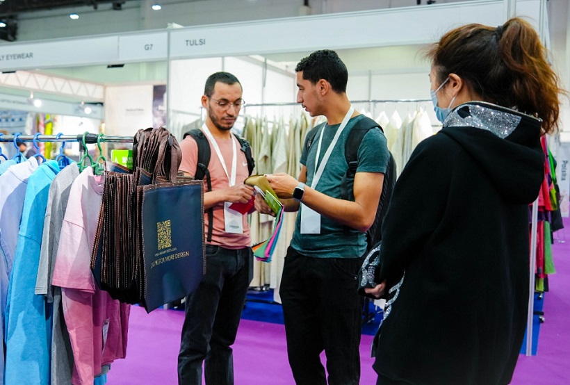 2027年马来西亚纺织面料及服装展览会ATEX Malaysia展馆现场,专业观众参观实况