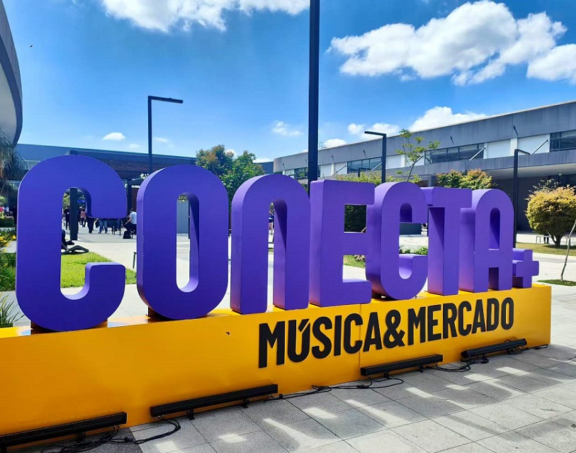 2026年巴西圣保罗乐器、舞台灯光音响展览会Conecta+ Música & Mercado展馆现场，专业观众参观实况