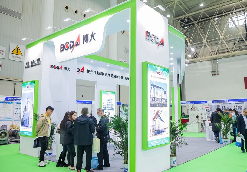 2026年上海国际蒸发及结晶技术设备展SHEC EXPO展馆现场,专业观众参观实况