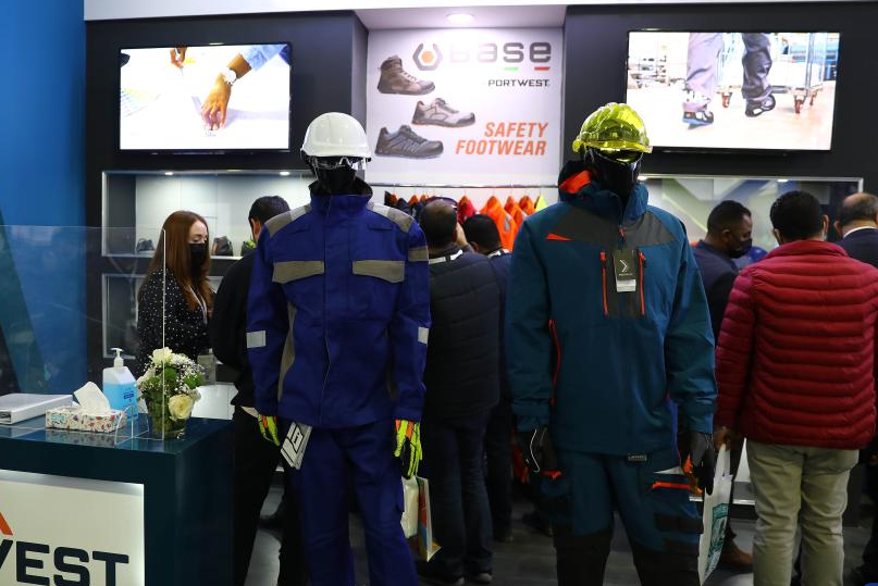 2026年俄罗斯莫斯科劳保展览会BIOT展馆现场,专业观众参观实况