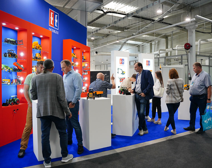 2026年波兰婴童及玩具展览会KIDS Expo Poland参展商与海外采购商展台洽谈现场