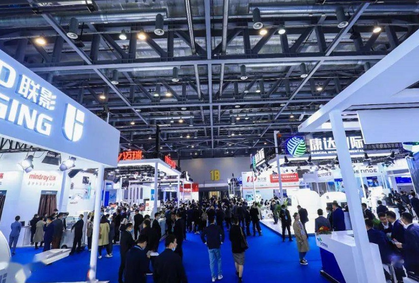 2026年浙江杭州国际科研、医疗仪器设备技术交流展IAIE CHINA展馆现场，专业观众参观实况