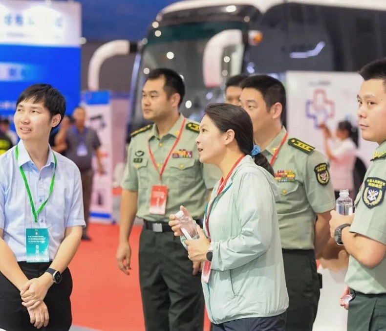 2026年广州军民两用技术装备展-广州军民展Guangzhou Military and Civilian Exhibition展馆现场，专业观众参观实况