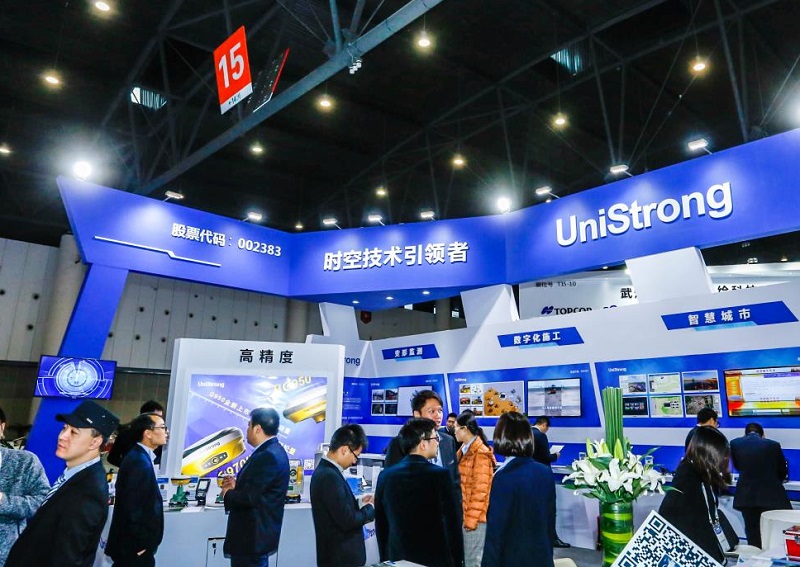 2026年中国测绘地理信息技术装备展览会CHINTERGEO展馆现场，专业观众参观实况