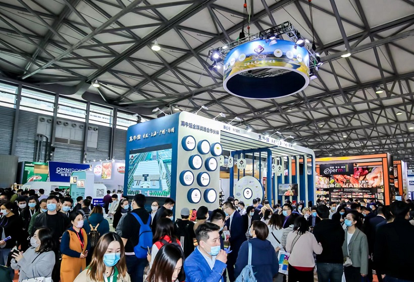 2026年上海国际罐藏食品及原辅材料机械设备展览会CCMF展馆现场,专业观众参观实况