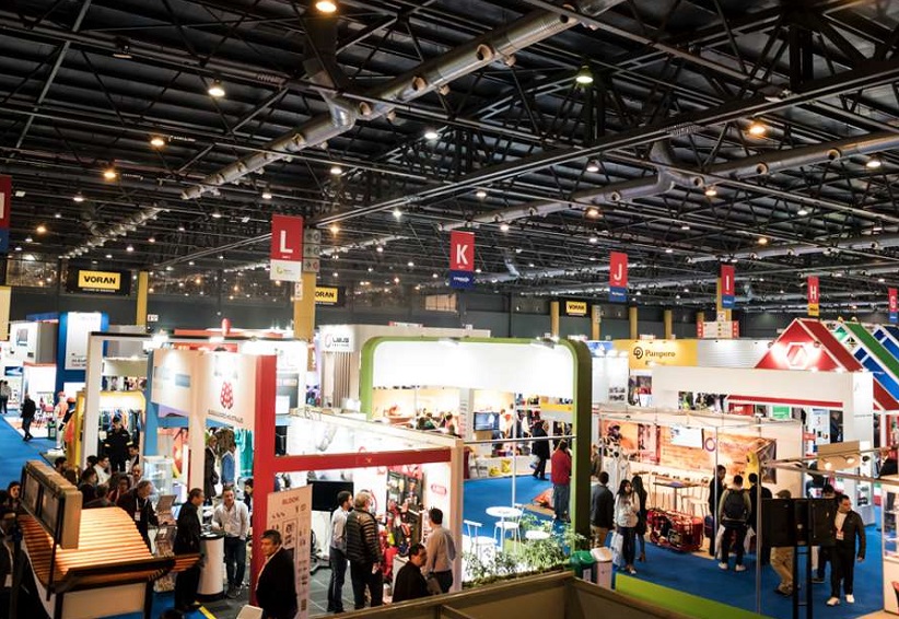 2026年阿根廷安防展览会Intersec Buenos Aires参展商与海外采购商展台洽谈现场