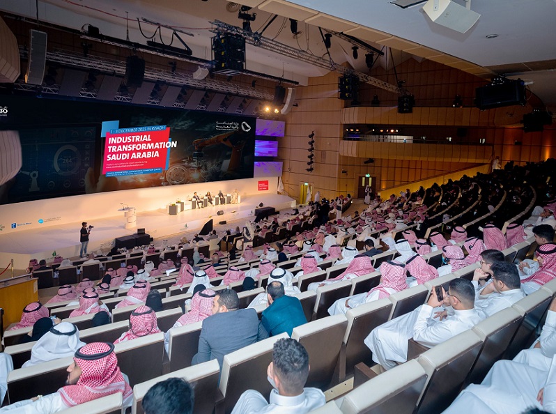 2026年沙特工业展览会-中东工业展Industrial Transformation SAUDI ARABIA参展商与海外采购商展台洽谈现场