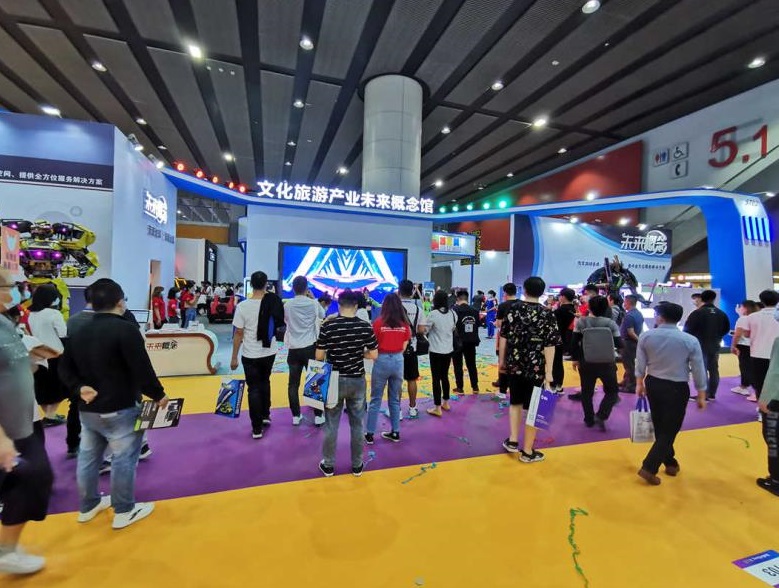 2027年广州游乐设备展-神州游乐展GTIGTI参展商与海外采购商展台洽谈现场