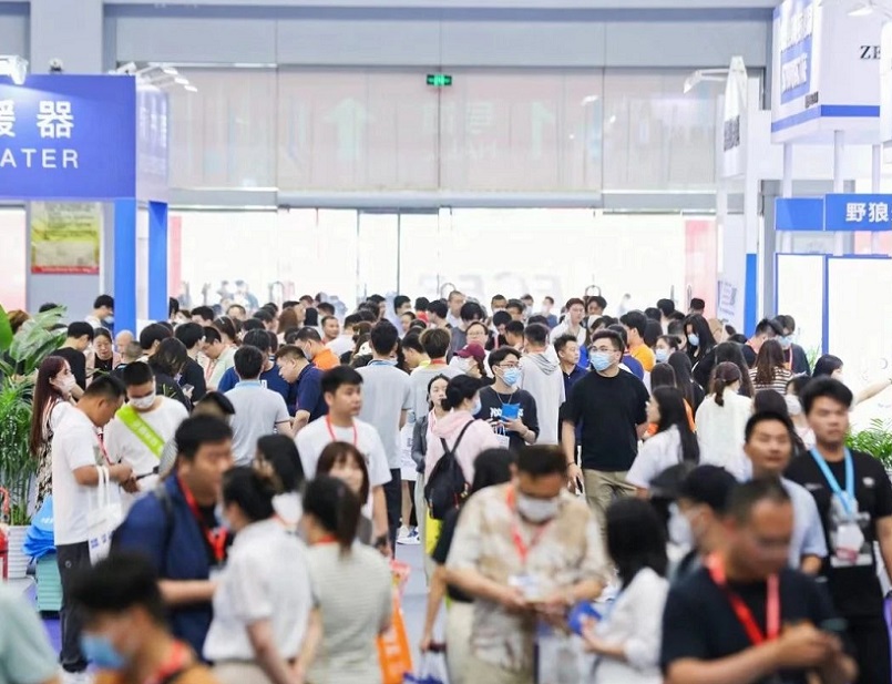 2026年杭州出口跨境电商博览会GETfair展馆现场，专业观众参观实况