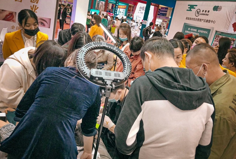 2026年江苏南京美容美业博览会-南京美博会Nanjing Beauty Expo展馆现场,专业观众参观实况