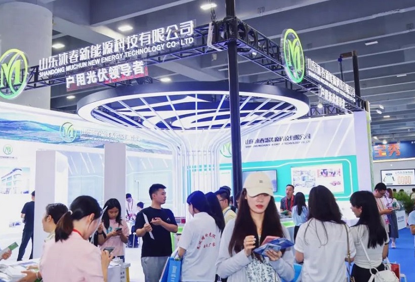 2026年广州亚太国际充电设施及技术设备展EVCF参展商与海外采购商展台洽谈现场