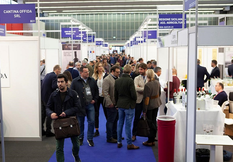 2026年荷兰世界散装酒展WBWEWorld Bulk Wine Exhibition展馆现场,专业观众参观实况