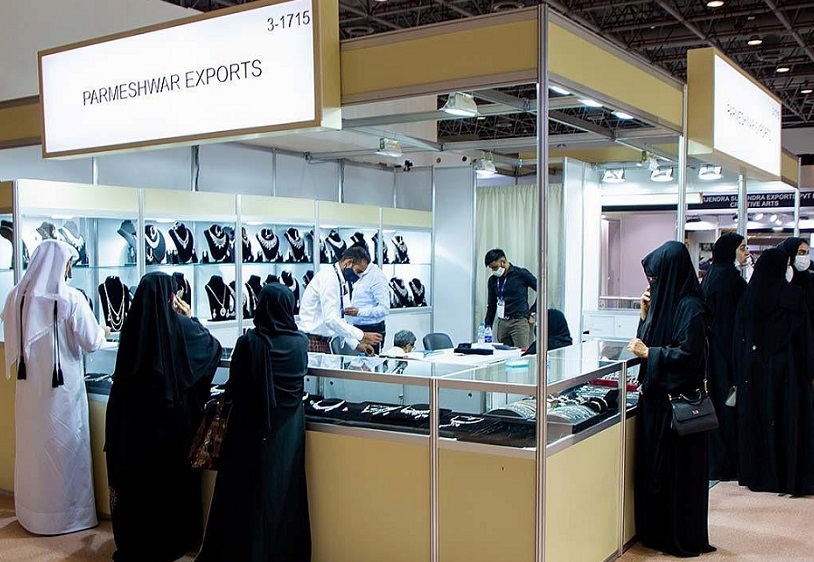 2026年中东沙迦珠宝钟表展览会Watch & Jewellery Middle East Show参展商与海外采购商展台洽谈现场
