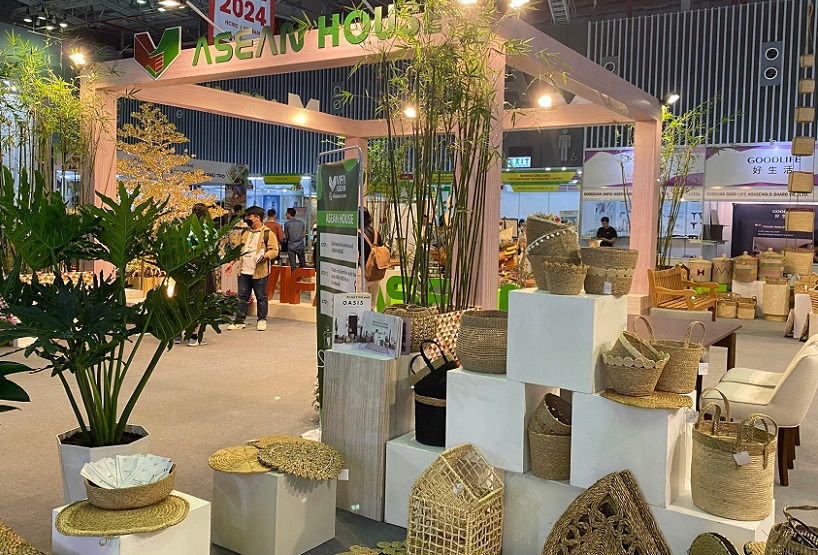 2026年越南（东盟）国际木工家具及家居用品博览会VIFA ASEAN展馆现场，专业观众参观实况