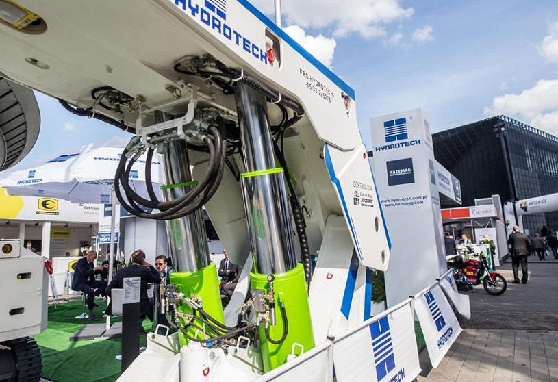 2026年波兰工程机械、矿业展览会EXPO KATOWICE参展商与海外采购商展台洽谈现场