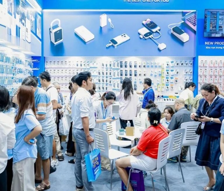 2026年越南河内国际消费电子及家用电器展IEAE参展商与海外采购商展台洽谈现场