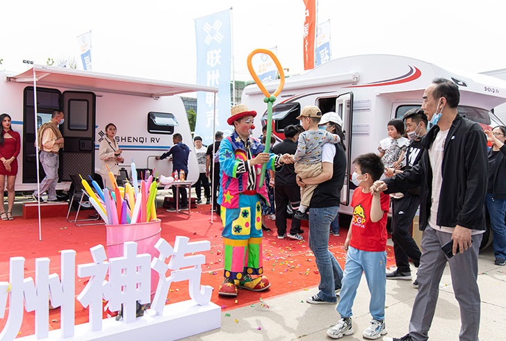 2026年郑州房车展Zhengzhou RV Show展馆现场,专业观众参观实况