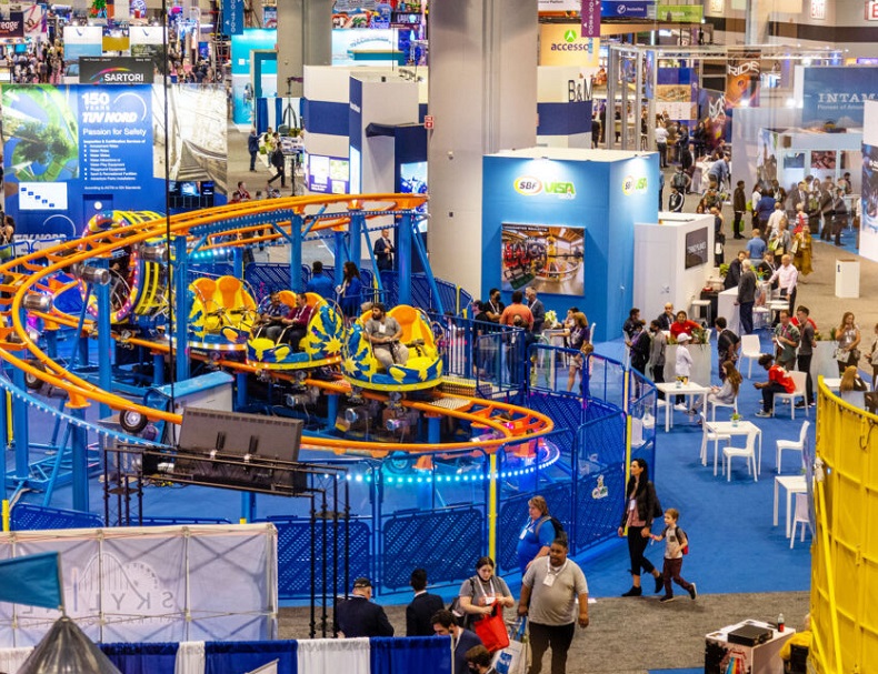 2026年IAAPA美国奥兰多主题公园及游乐设备展览会IAAPA North America行业机械设备展品展台实拍
