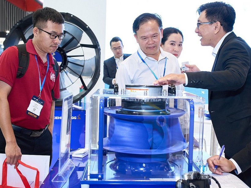 2026年越南胡志明电力及能源展览会Electric & Power参展商与海外采购商展台洽谈现场