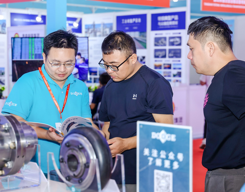2026年中国(上海)国际冶金工业展览会METALLURGY CHINA展馆现场,专业观众参观实况