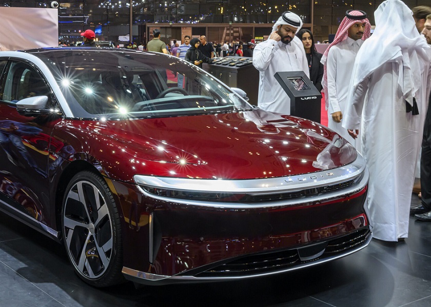 2026年沙特达曼新能源汽车、电动车展览会EVS Saudi展馆现场,专业观众参观实况