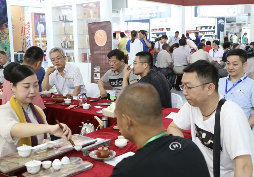 2026年临沂国际茶产业展-临沂茶博会Linyi Tea Expo展馆现场,专业观众参观实况