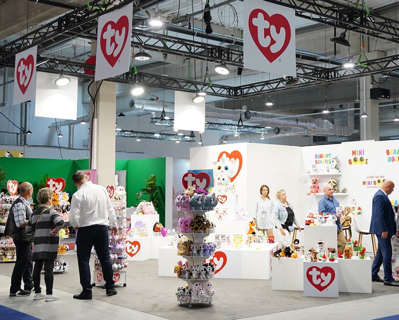 2026年波兰婴童及玩具展览会KIDS Expo Poland展馆现场，专业观众参观实况