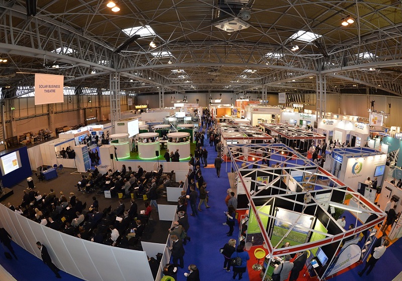 2027年英国伯明翰太阳能光伏展-英国储能展Solar Storage Live展馆现场,专业观众参观实况