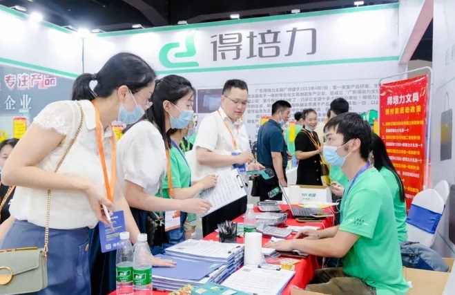2026年郑州礼赠品、商超好物及数字化展览会Zhengzhou Gift Exhibition行业机械设备展品展台实拍