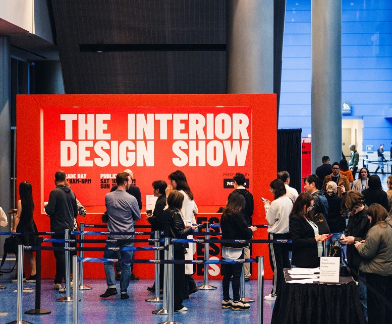 2026年加拿大温哥华家居艺术设计用品展IDSInterior Design Show展馆现场，专业观众参观实况