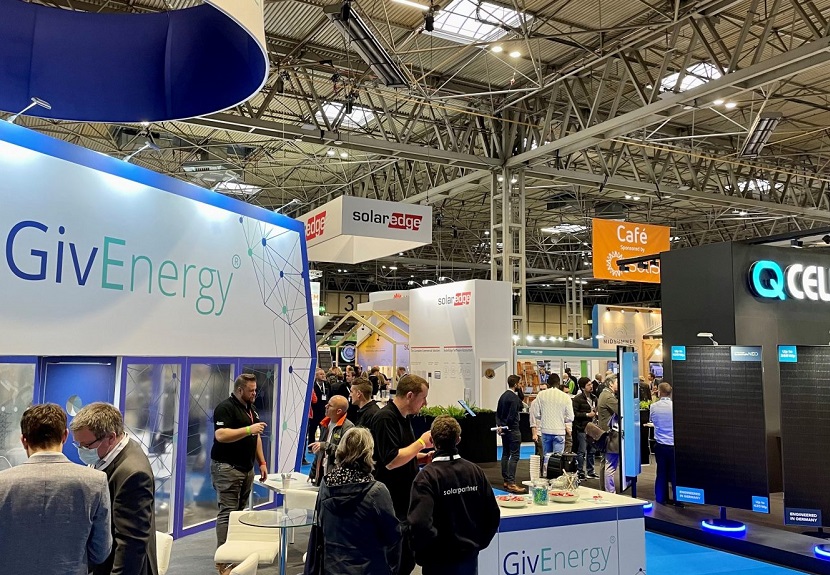 2027年英国伯明翰太阳能光伏展-英国储能展Solar Storage Live行业机械设备展品展台实拍