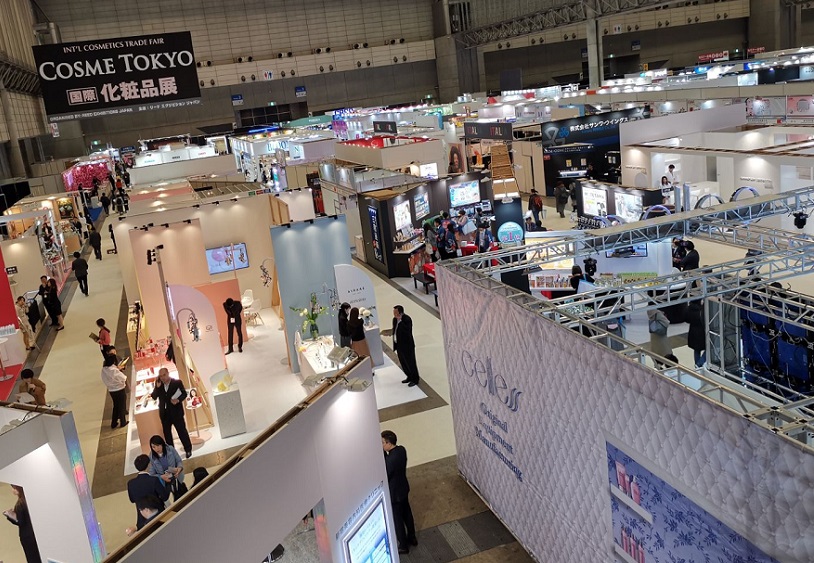 2026年日本大阪化妆品原料、包装展COSME Tech展馆现场,专业观众参观实况