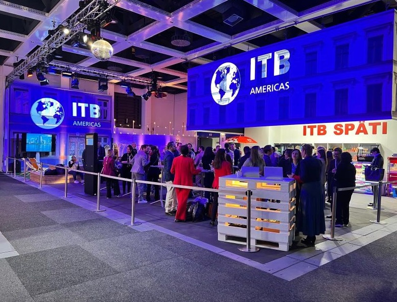 2026年墨西哥美洲旅游贸易展览会ITB Americas参展商与海外采购商展台洽谈现场