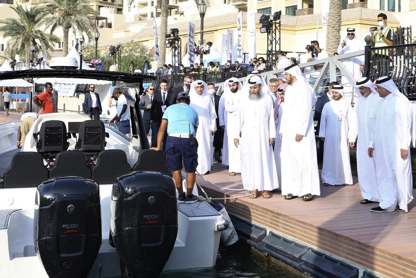 2026年中东阿布扎比游艇展览会ABU DHABI INTERNATIONAL BOAT SHOW展馆现场，专业观众参观实况