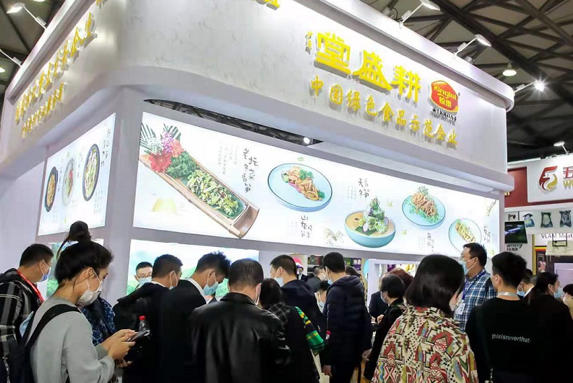 2026年上海国际罐藏食品及原辅材料机械设备展览会CCMF展馆现场,专业观众参观实况