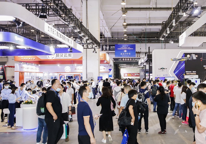 2026年中国测绘地理信息技术装备展览会CHINTERGEO参展商与海外采购商展台洽谈现场