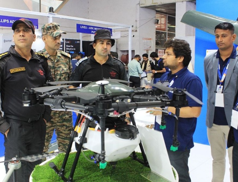2026年印度新德里无人机展览会Drone International Expo参展商与海外采购商展台洽谈现场