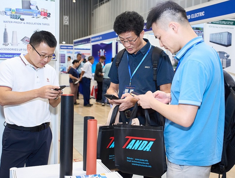 2026年越南胡志明电力及能源展览会Electric & Power展馆现场,专业观众参观实况