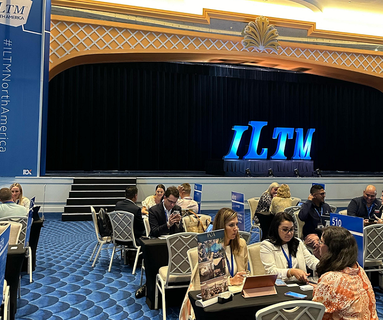 2026年巴哈马北美豪华旅游展览会ILTM North America展馆现场,专业观众参观实况
