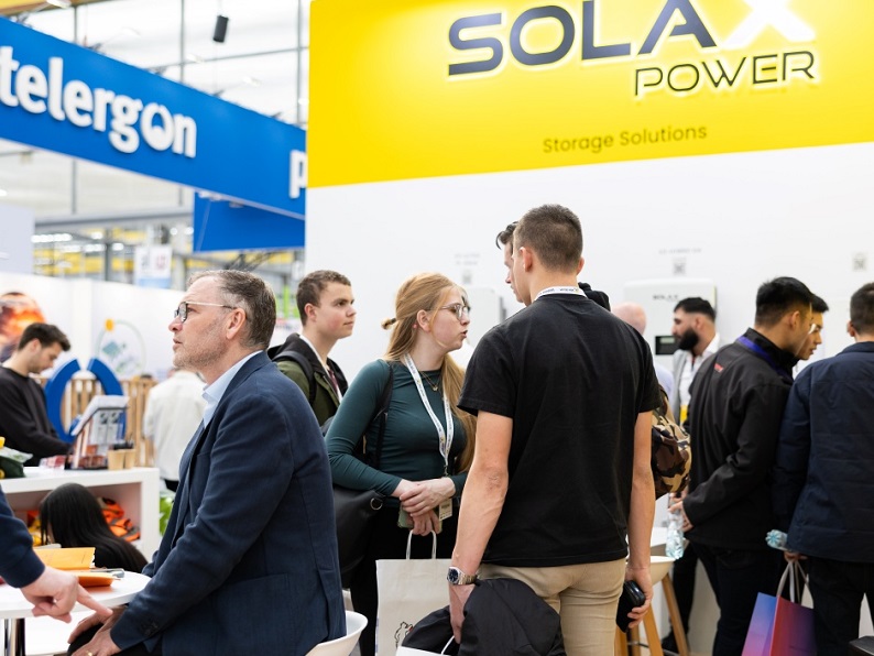 2026年意大利都灵太阳能技术应用展览会Solar Solutions Torino行业机械设备展品展台实拍